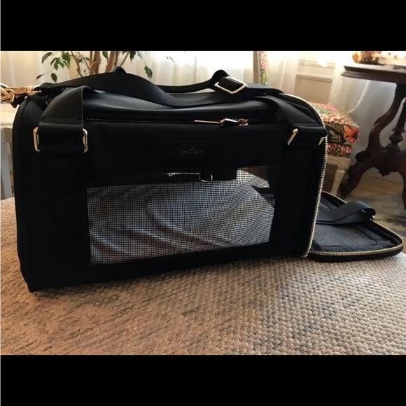 Arlo Skye Dog Carrier - Picture 4 of 4